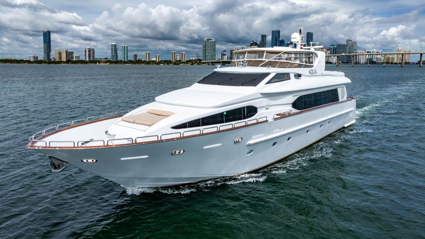 Aqua 105' (Jacuzzi) — superyacht charter in Miami