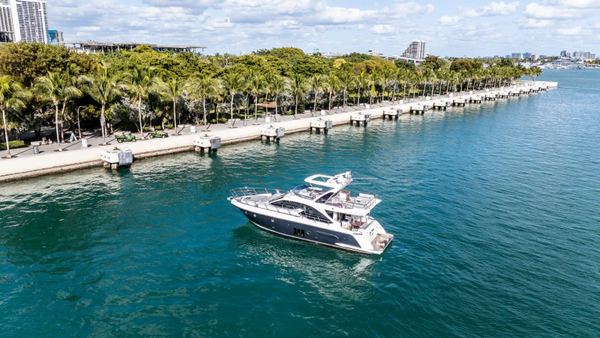 Azimut 52' Julia Valentine