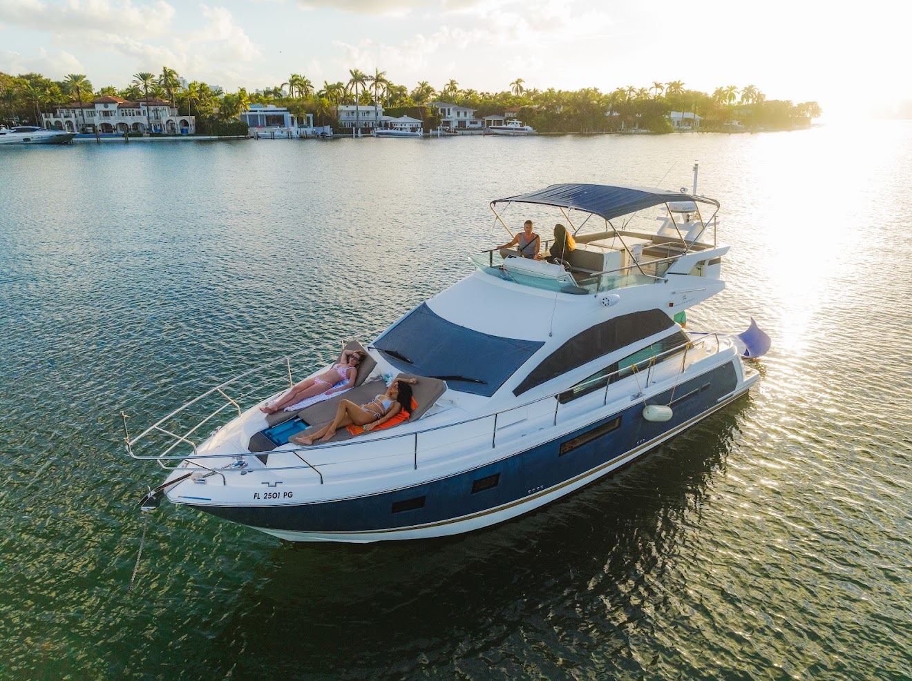 Fairline Squadron 45’ — yacht charter in Miami