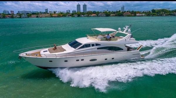 Ferretti 75' Lumar