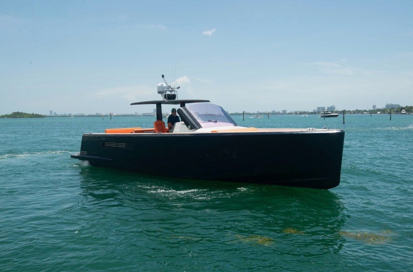 Fjord 42' — yacht charter in Miami