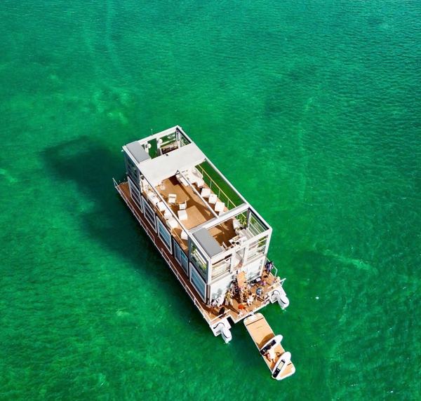 House Boat 70'
