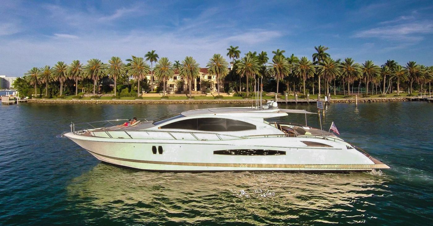 Lazzara 75' CARPEDIEM I — yacht charter in Miami