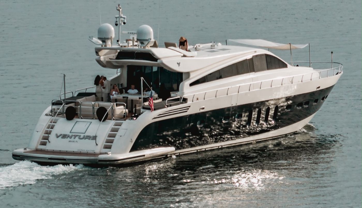 Leopard Sport 102' Venture — superyacht charter in Miami