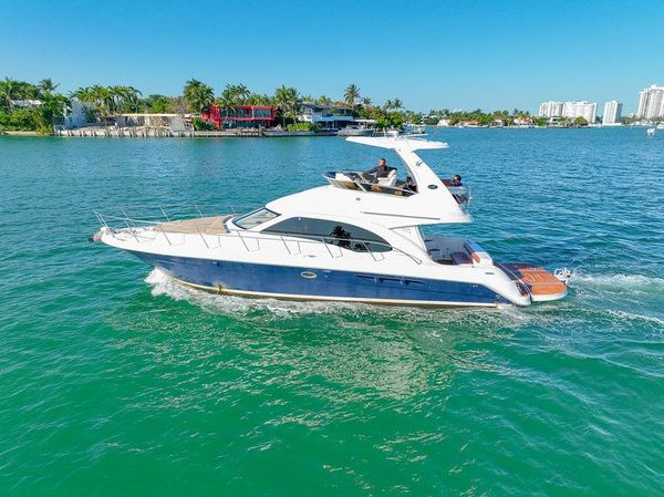 Sea Ray Flybridge 48'