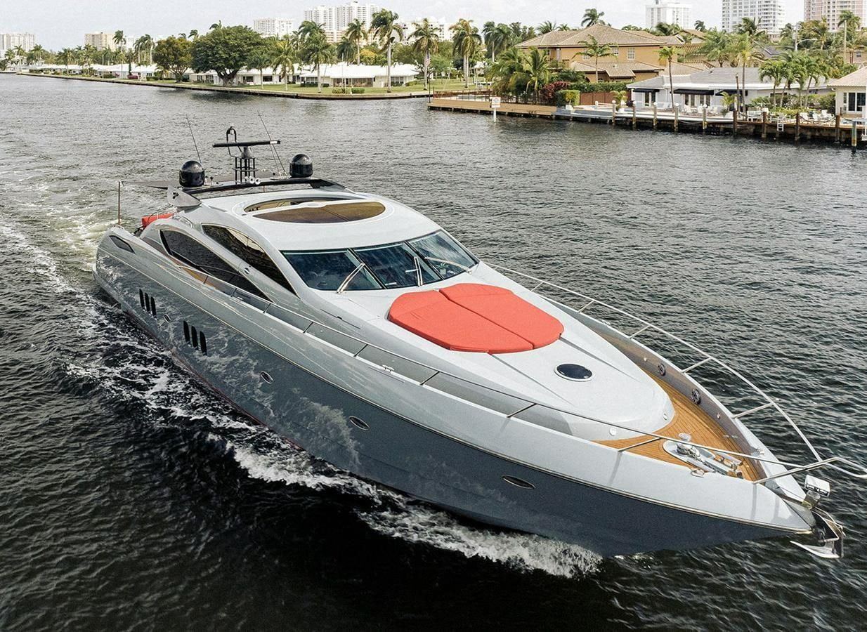 Sunseeker 85 — superyacht charter in Miami