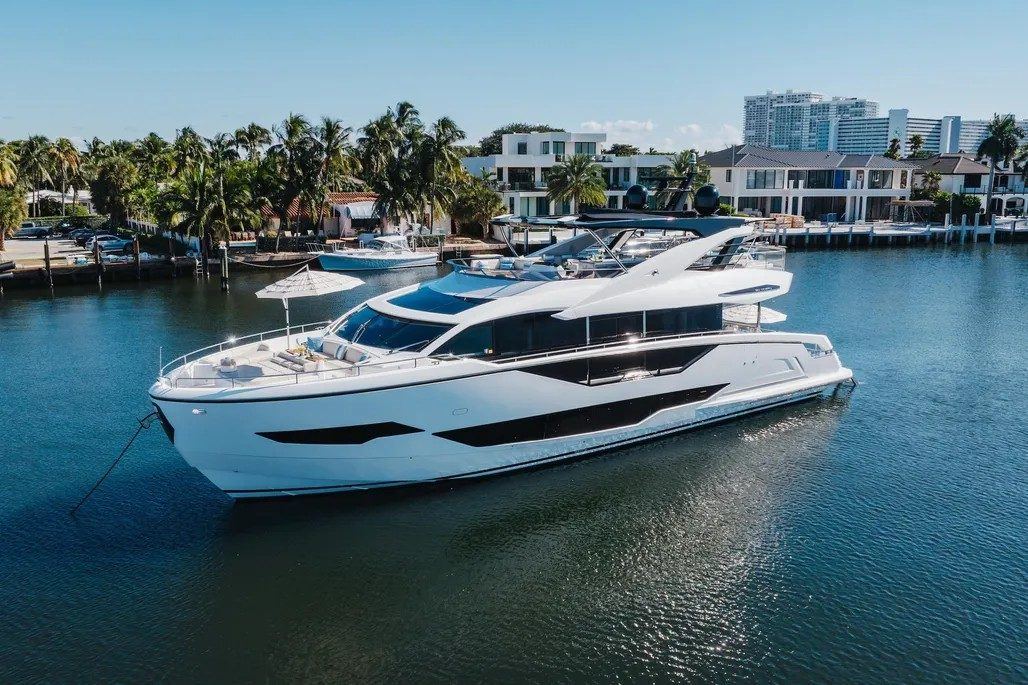 Sunseeker 90' 2023 — superyacht charter in Miami