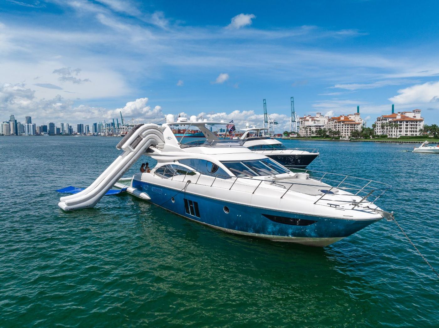 Supreme 60' — yacht charter in Miami