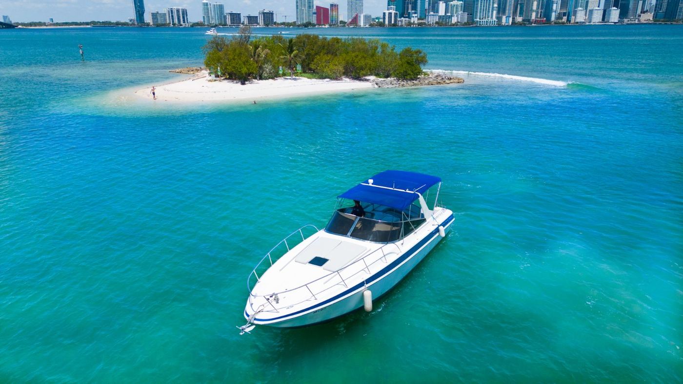 Tempest 45' — yacht charter in Miami